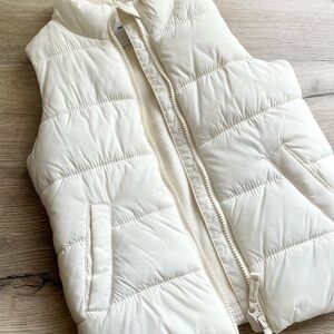 Old Navy Girls Size Small (6-7) Off White Puffer Vest
